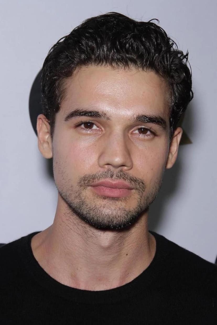 Steven Strait profile