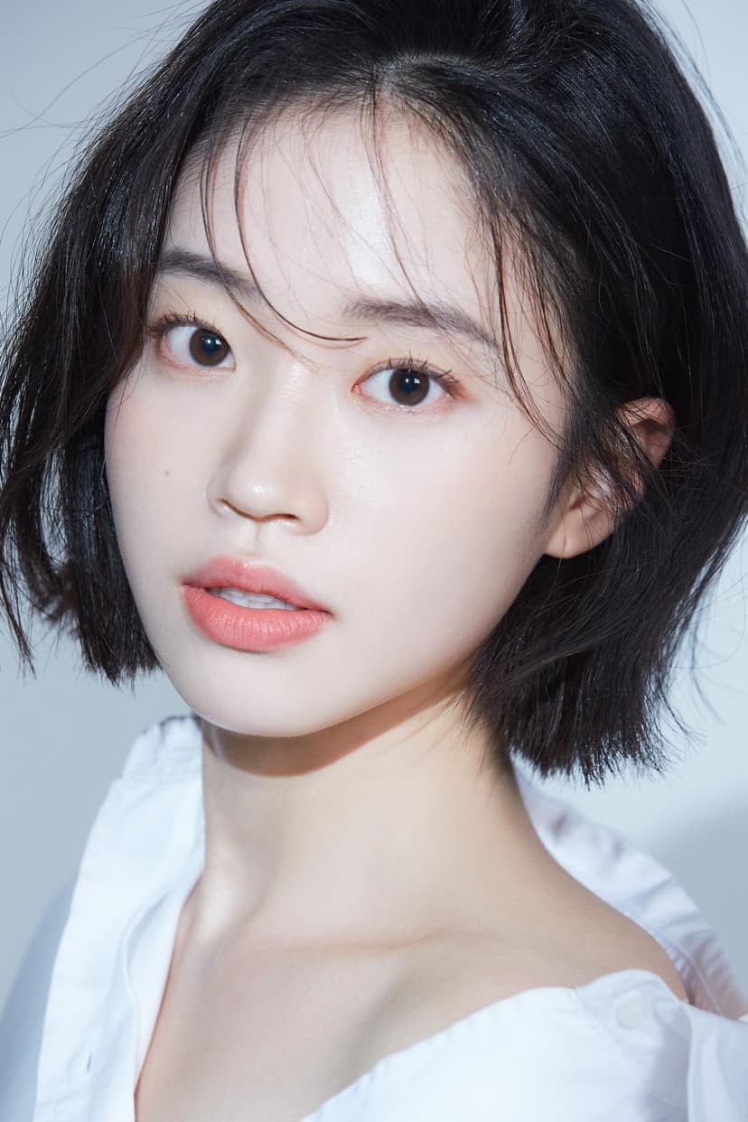 Kim Min-ji profile