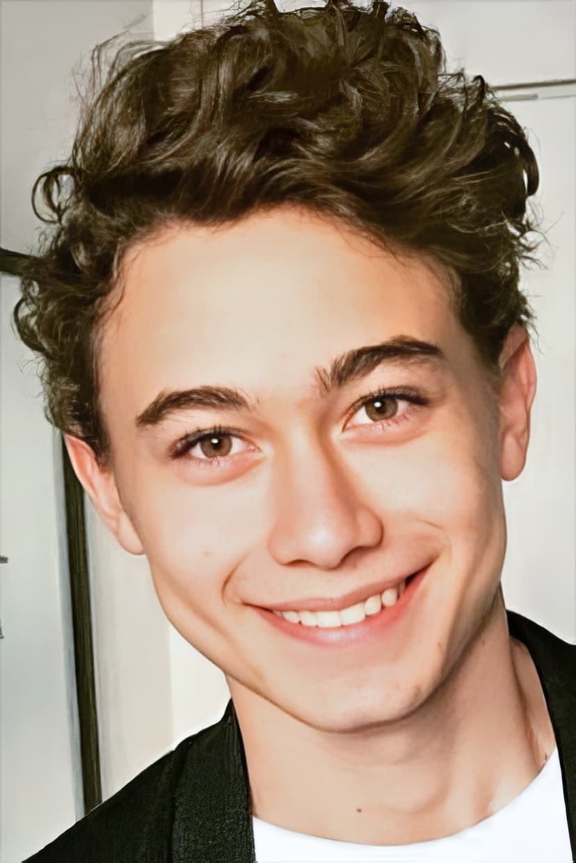 Alec Fernandez profile