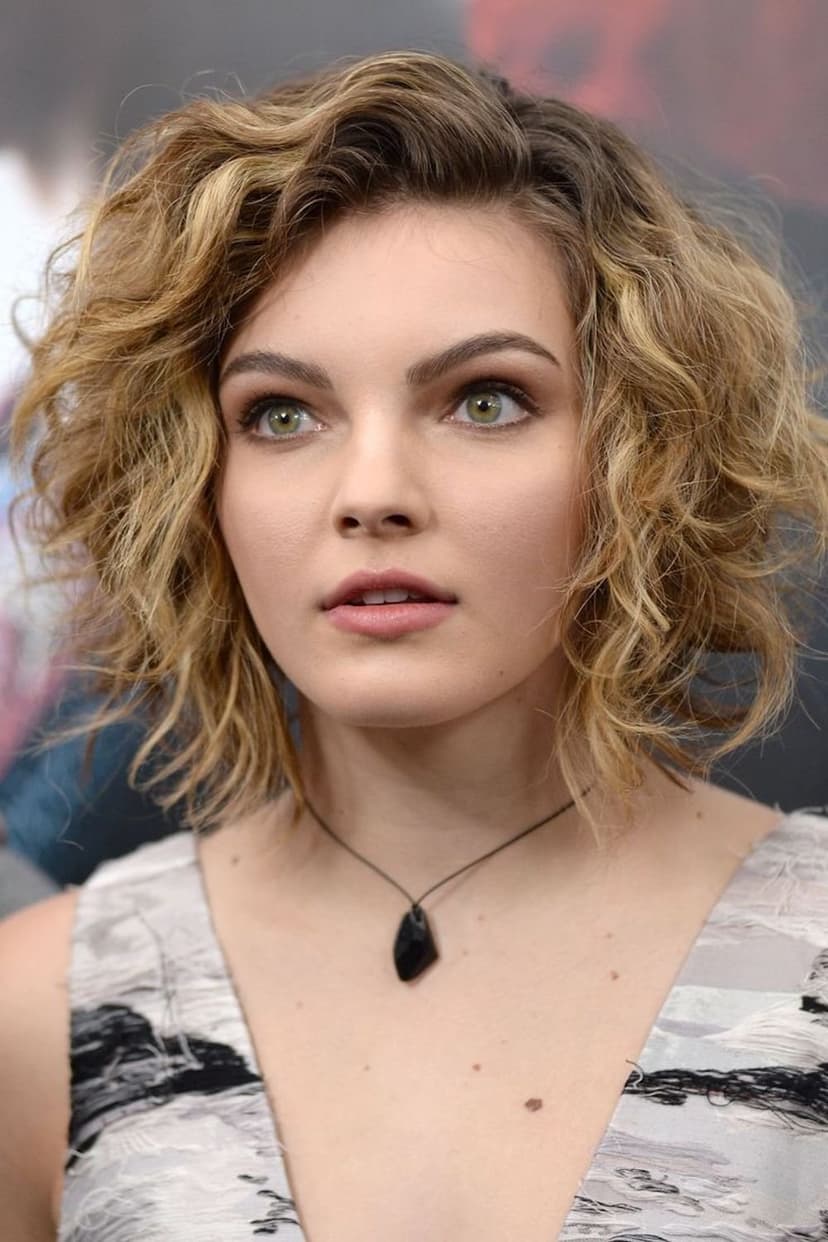 Camren Bicondova profile