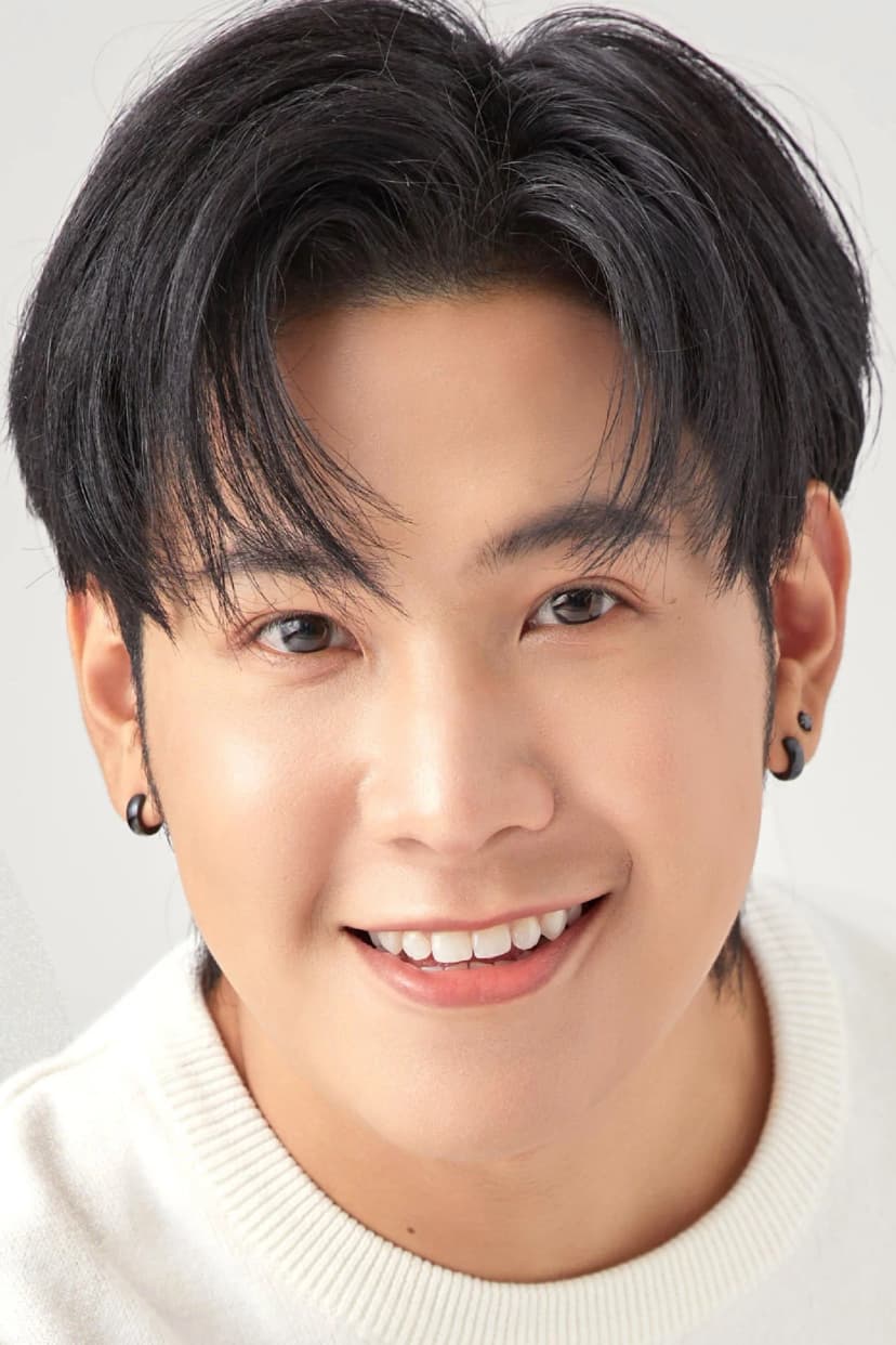 Prachaya Ruangroj profile