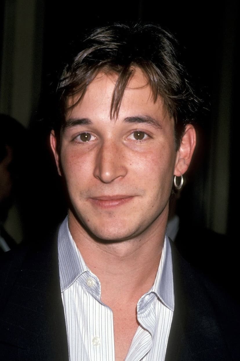 Noah Wyle profile