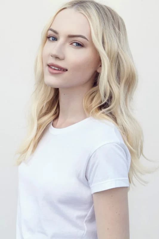 Emily Ruhl profile