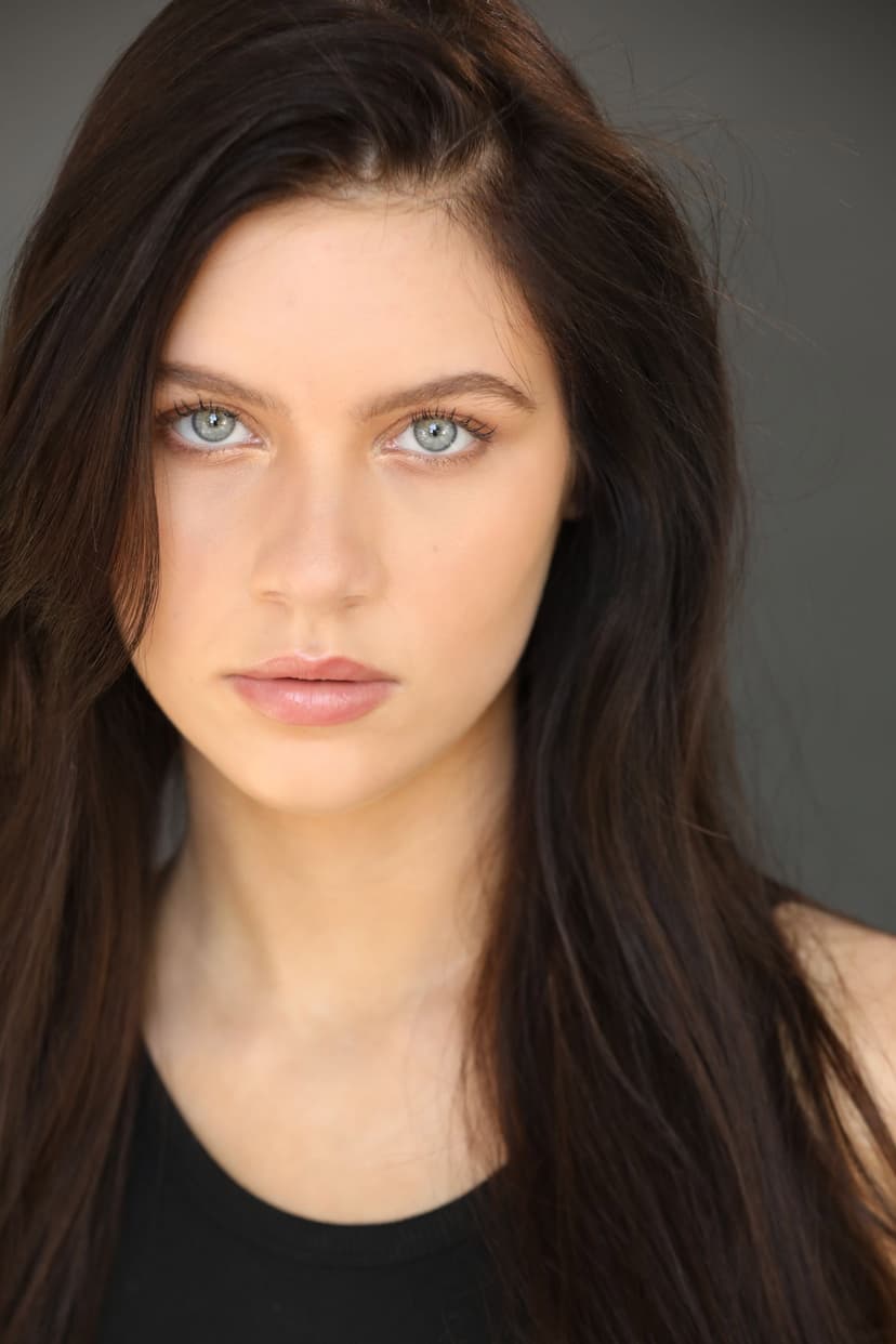 Lexi Graves profile