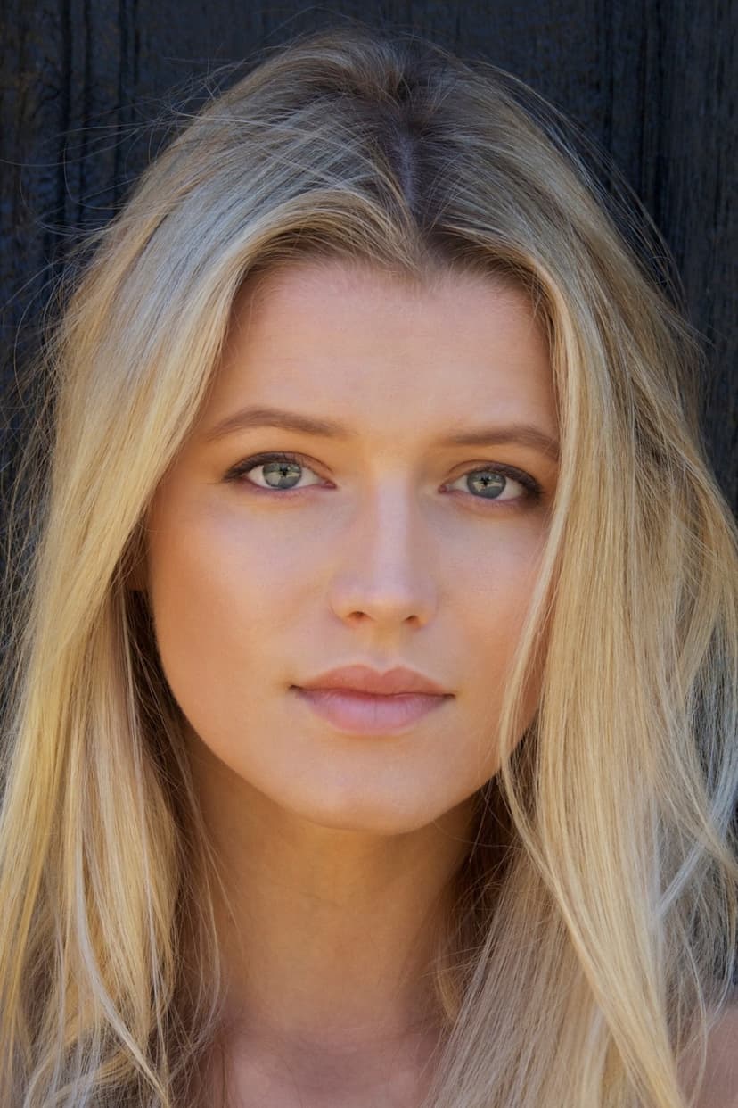 Lily Travers profile