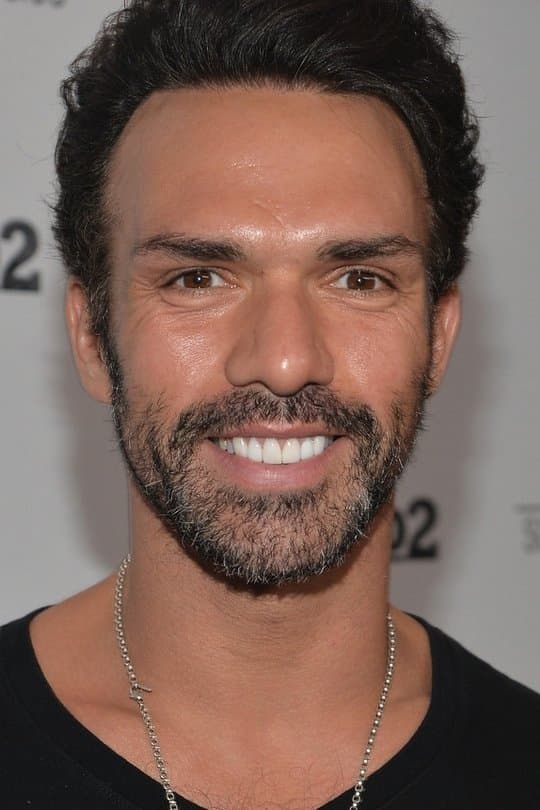Darren Shahlavi profile