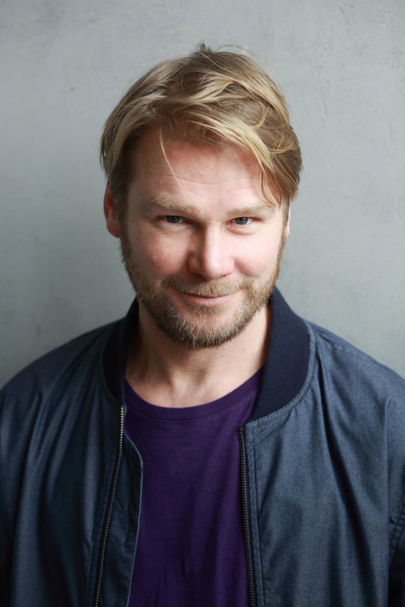 Kai Scheve profile