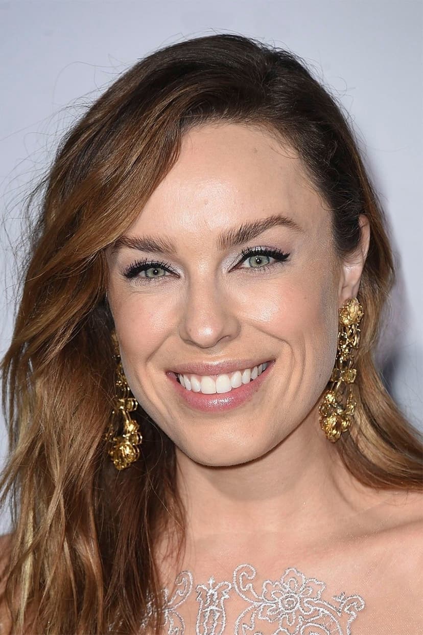 Jessica McNamee profile