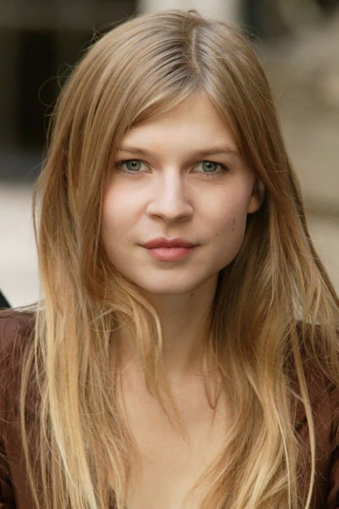 Clémence Poésy profile