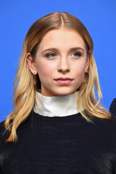 Lena Klenke profile