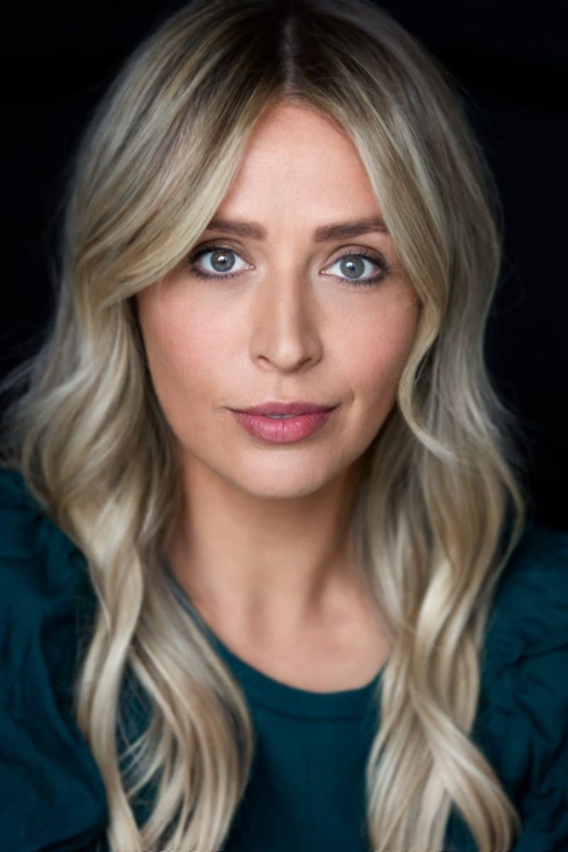 Lara Deam profile