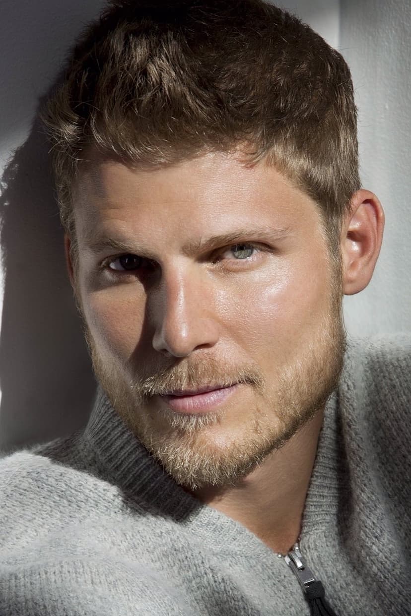 Travis Van Winkle profile