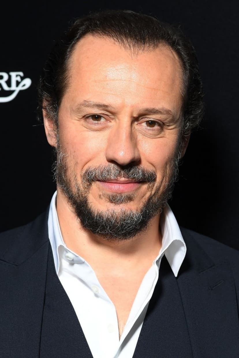 Stefano Accorsi profile