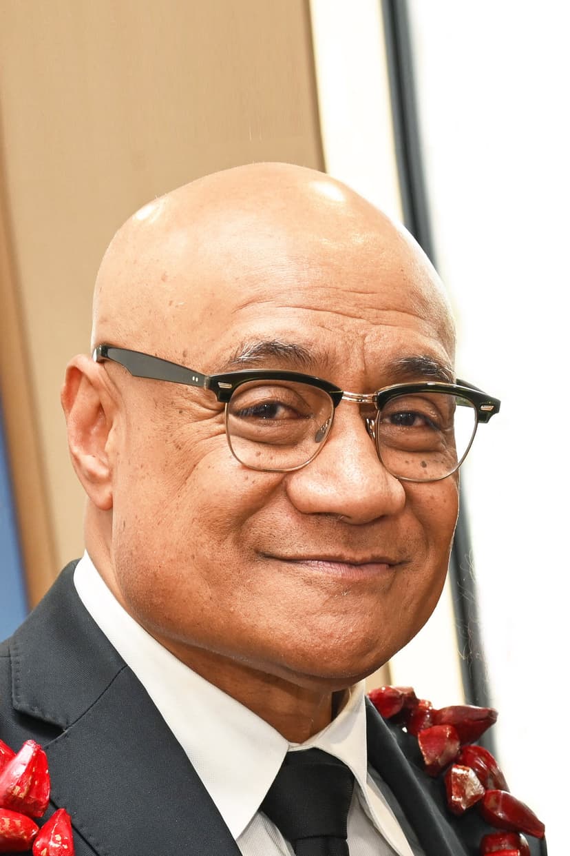 Oscar Kightley profile