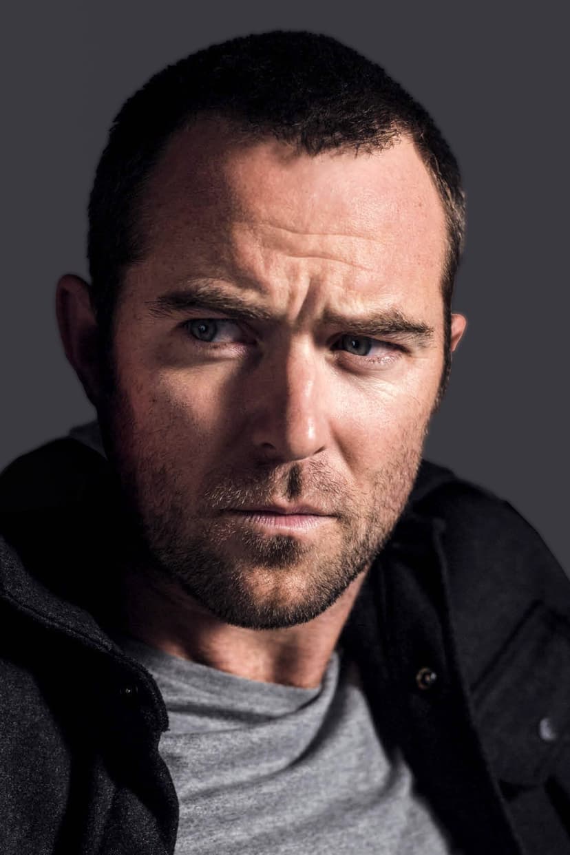 Sullivan Stapleton profile