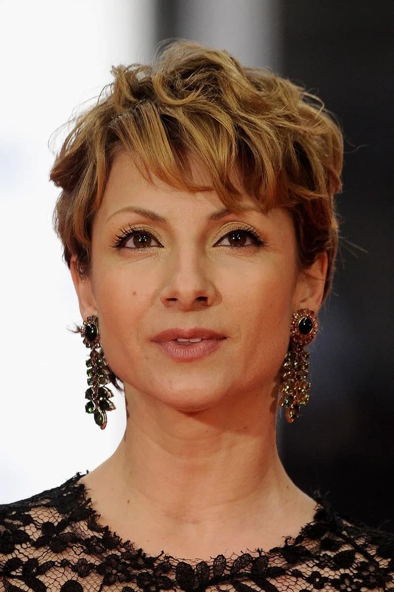Najwa Nimri profile