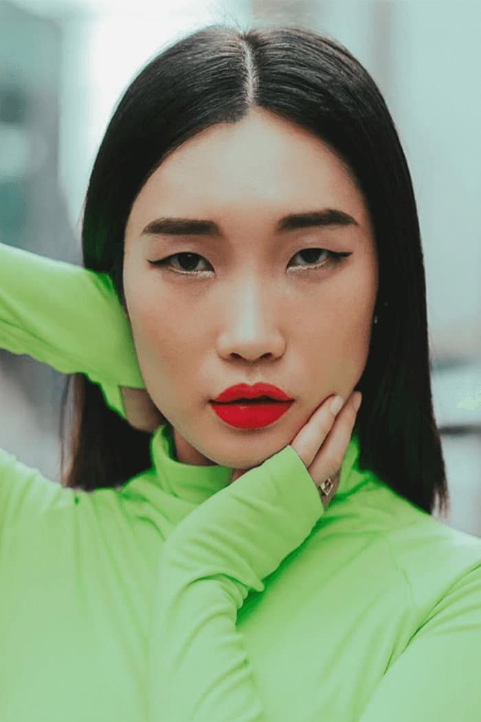 Lip J profile