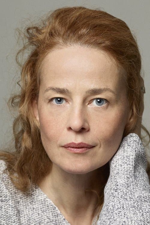 Elin Petersdottir profile