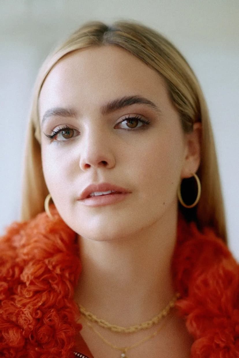 Bailee Madison profile