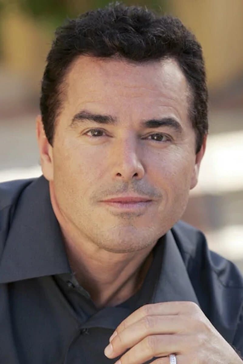 Christopher Knight profile