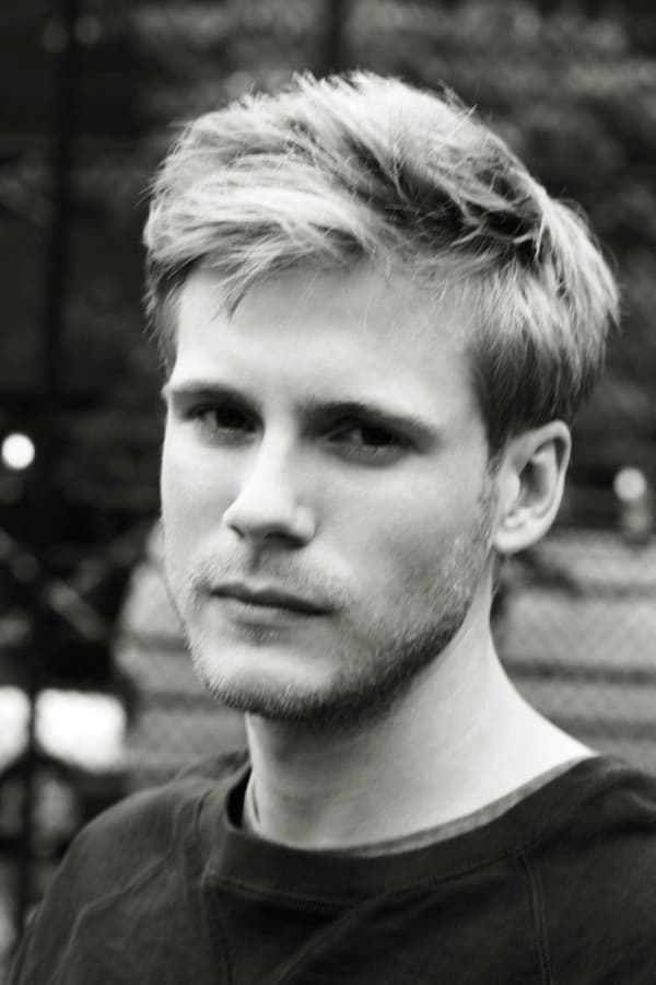 Zachary Booth profile